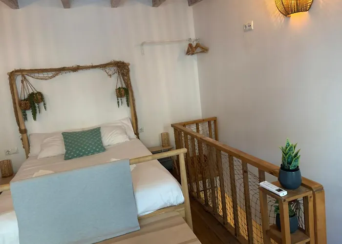 Private Terrace-Romantic-Sea, Castle Views-Central