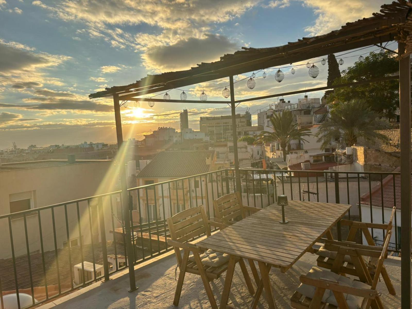 Vakantiehuis Private Terrace-romantic-sea, Castle Views-central